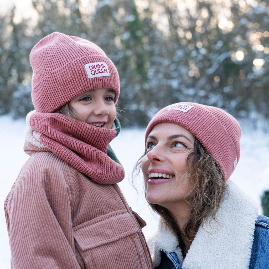 bonnet-bebe-enfant-papa-maman-chamaye-assorti-parent-enfant-bonnet-papa-fils-cadeau-fete-des-peres-bonnet-mere-fille-cadeau-naissance-maman-bebe-matchy-matchy-cadeau-original-famille-broderie-drama-queen