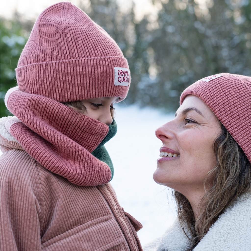 bonnet-bebe-enfant-papa-maman-chamaye-assorti-parent-enfant-bonnet-papa-fils-cadeau-fete-des-peres-bonnet-mere-fille-cadeau-naissance-maman-bebe-matchy-matchy-cadeau-original-famille-broderie-drama-queen