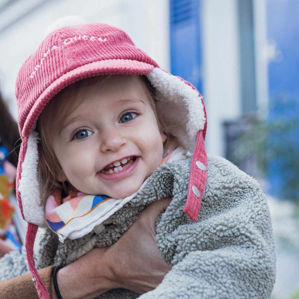 chapka-bebe-enfant-papa-maman-chamaye-assorti-parent-enfant-bonnet-papa-fils-cadeau-fete-des-peres-bonnet-mere-fille-cadeau-naissance-maman-bebe-matchy-matchy-cadeau-original-famille-broderie-drama-queen