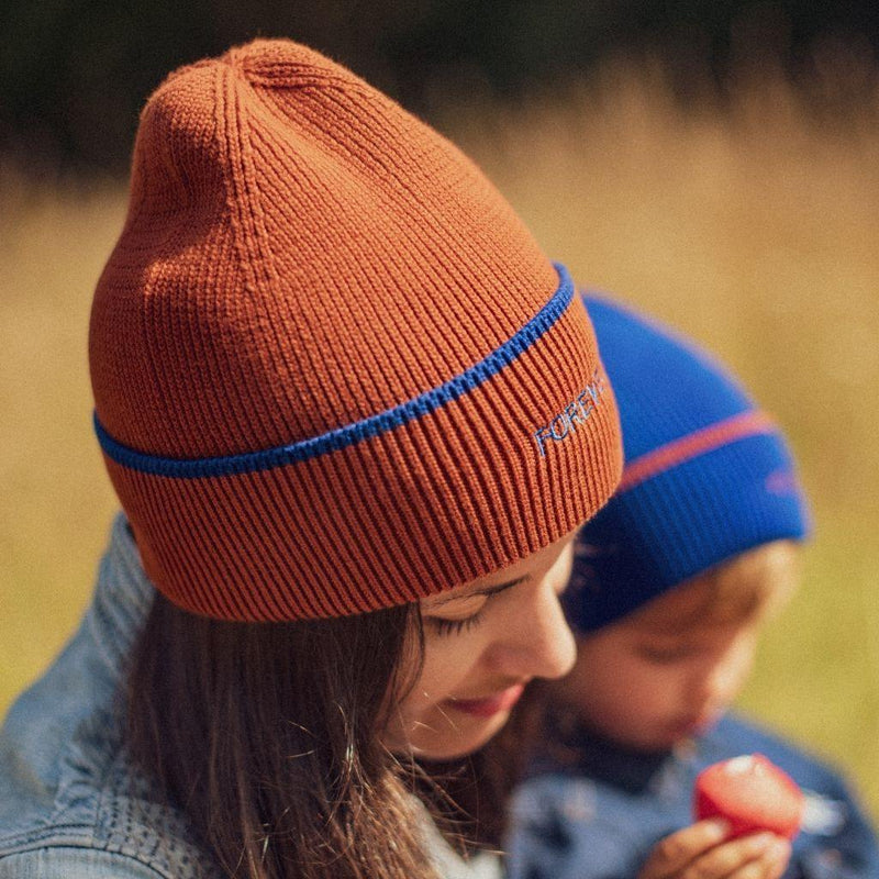 bonnet-bebe-enfant-parent-chamaye-broderie-forever-young-duo-papa-maman-enfant-cadeau-pere-fils-idee-fete-des-meres-cadeau-famille-assorti-look-mere-fille-matchy-matchy-cadeau-naissance-bebe-papa-maman-original