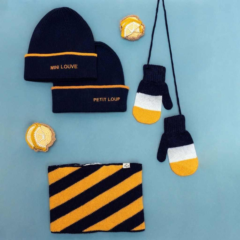 bonnet-bebe-enfant-papa-maman-chamaye-assorti-parent-enfant-bonnet-papa-fils-cadeau-fete-des-peres-bonnet-mere-fille-cadeau-naissance-maman-bebe-matchy-matchy-cadeau-original-famille-broderie-petit-loup-cadeau-jeune-papa-cool-cadeau-maman-bebe-maternite-original-cadeau-famille-protection-froid-bebe-hiver 